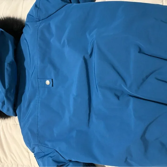 Children’s XL moose knuckle bomber jacket in blue.